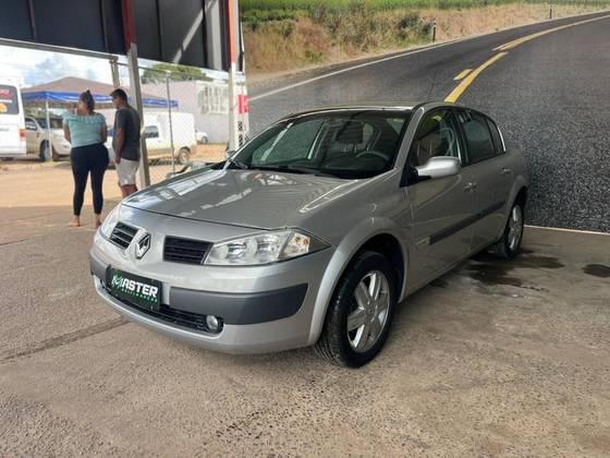 RENAULT MEGANE 1.6 DYNAMIQUE 16V FLEX 4P MANUAL